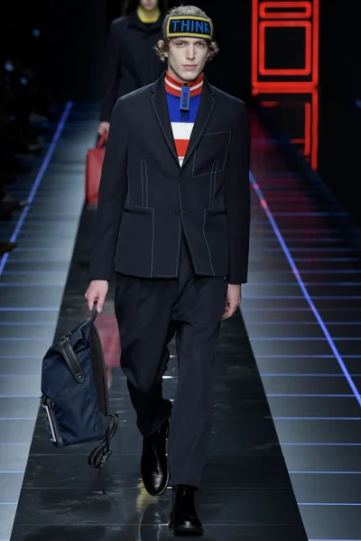 Look 33